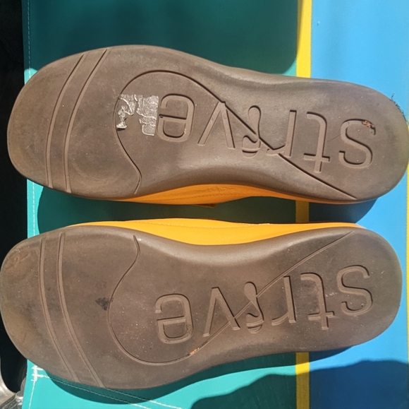 Yellow Strive Slide Sandals, Size 9, Worn Once - Picture 2 of 5